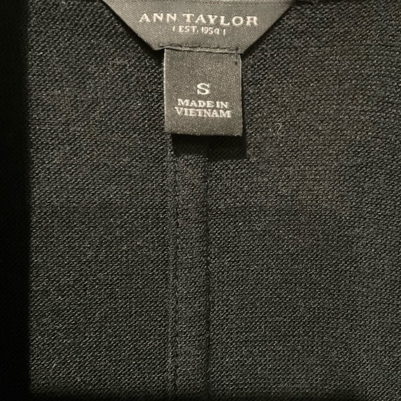 Ann Taylor Drape Shawl, Black, Size Small - Picture 4 of 7